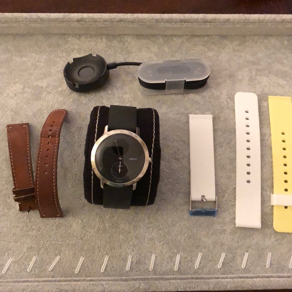 Nokia Fitness Watch with charger, leather strap